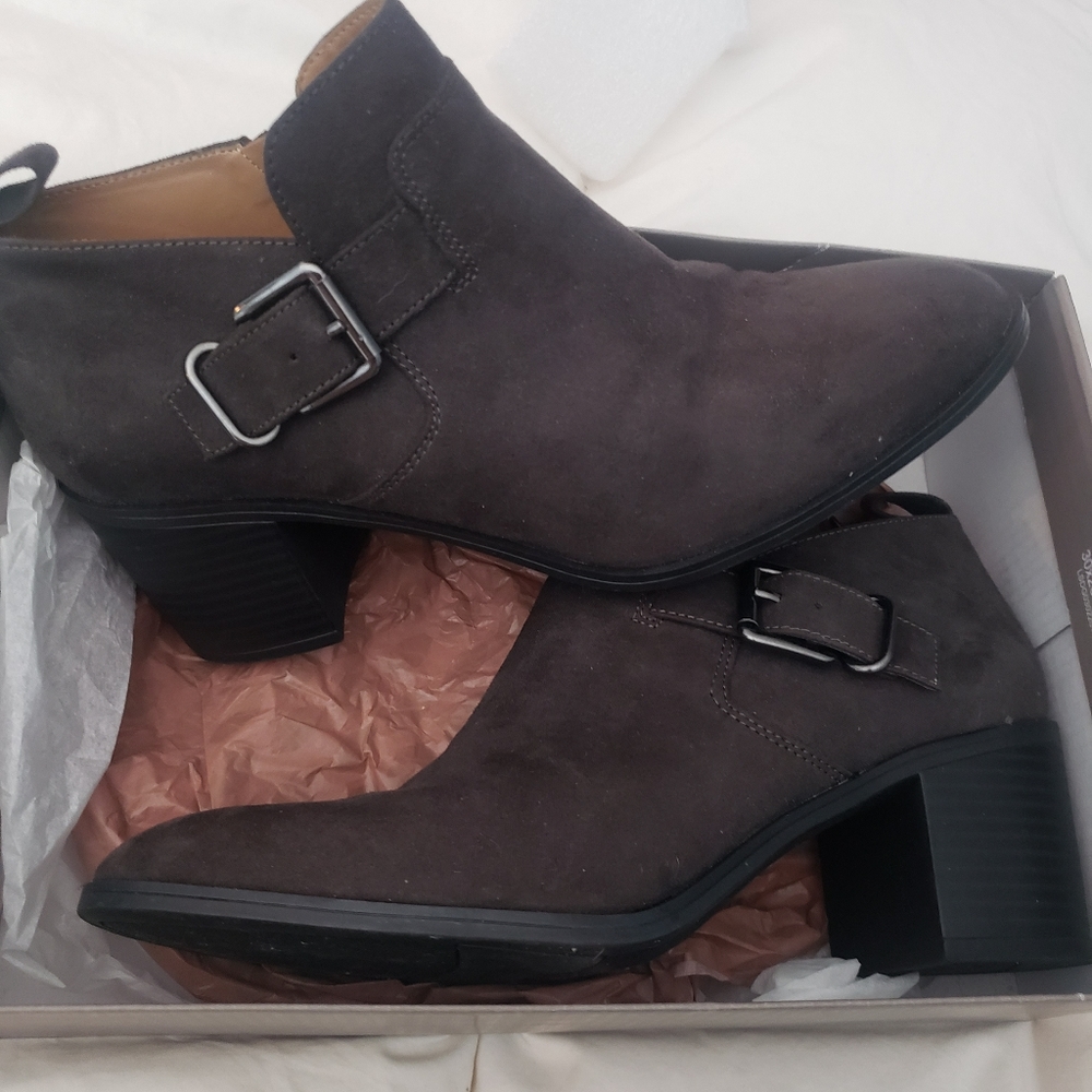 Grey Booties - Picture 6 of 10